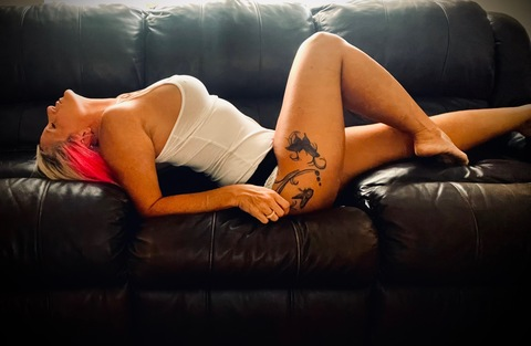 beachybitch1011 onlyfans leaked picture 1